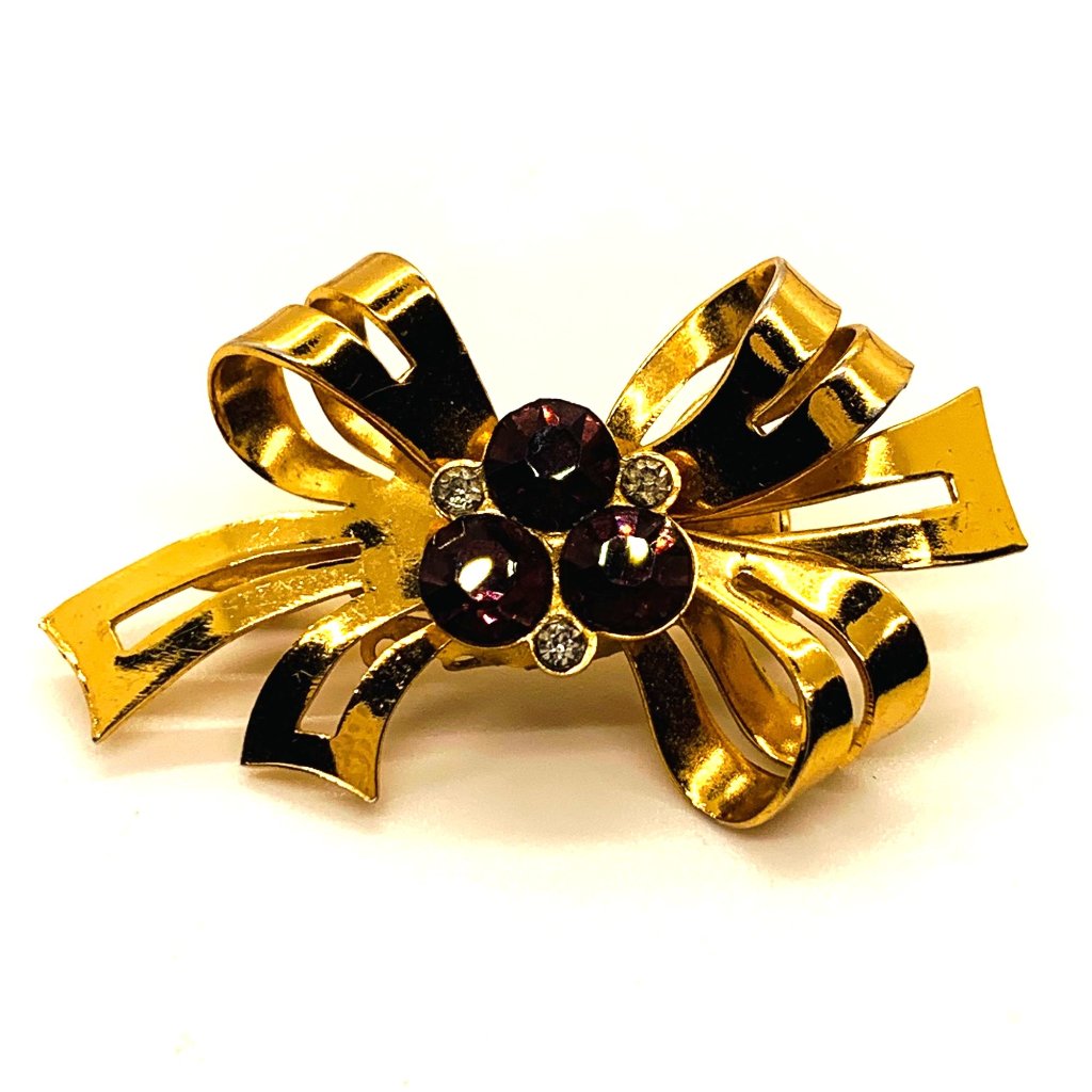 Coro Brooch Gold Tone Bow Purple And Clear Rhinestones Vintage Signed 30$